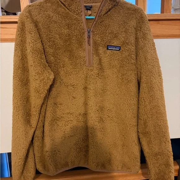 Women’s Patagonia Tan 1/4 Zip Fleece - Picture 1 of 4